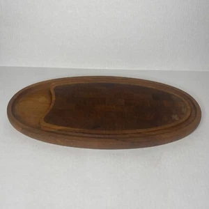 DANSK DESIGNS DANIMARCA IHQ VASSOIO DA TAGLIO IN TEAK CON DOGHE MCM 17,5” X 9” - Foto 1 di 8