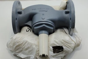 HONEYWELL V5328A1104 Valvola lineare flangiata PN16, DN65, Kvs 63,00 - Foto 1 di 4