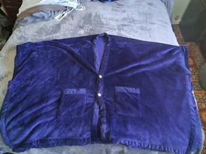 Concierge Collection Luxuriously Soft Brushed Fleece Wearable Blanket W/ Pockets - Picture 1 of 4