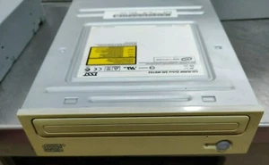 Toshiba ISST SR-M8102 52x32x52x IDE Internal CD-R/RW Drive - Picture 1 of 2