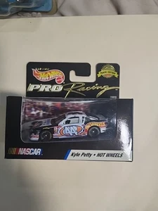Rare NIB Hot Wheels Pro Racing Track Edition 1998 #44 Kyle Petty - - Picture 1 of 1