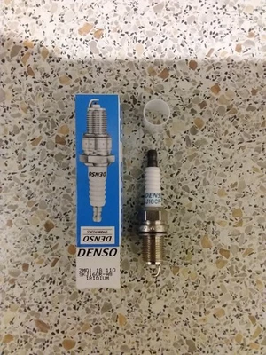 Denso Zündkerze ZM0118110 SKJ16CR-A8 Iridium M14x1.25 für Mazda Modelle wie 323 - Bild 1 von 2