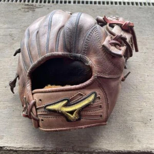 Mizuno Pro Haga Japan Infielder's Glove Right-Handed - Picture 1 of 4