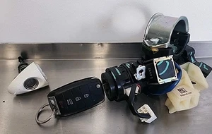 2010 2011 2012 2013 Kia Forte Ignition Switch with Key Door Lock Sedan OEM - Picture 1 of 10