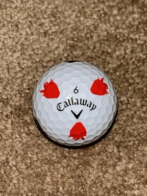 (1) Bola de golfe Callaway Chrome Truvis macia vermelho morango/preto - Imagem 1 de 4