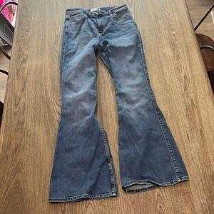Abercrombie & Fitch The Flare Ultra High Rise Jenas Medium Wash Blue Size 28/6R - Picture 1 of 11