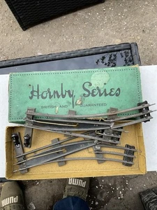 O Gauge HORNBY POINTS - 3 Rail Electric Track / Left & Right - 2ft Radius Boxed - Picture 1 of 12