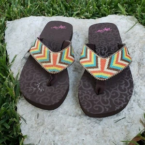 NEW - Blazin Roxx Women's Beaded Flip Flops - #4119497 Angie BR size 6 - Picture 1 of 5