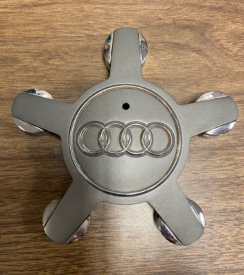 1 tapa central OEM AUDI A3 A4 A5 A6 A7 A8 Q3 2007-2018 #4F0 601 165 N Foto 1 de 4