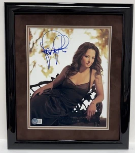 Jodie Foster , Autographed Signed Framed Color Photo , Beckett , Sexy - Picture 1 of 1
