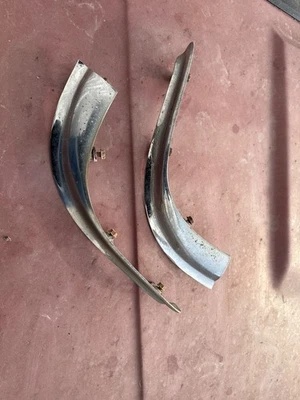 Buick Special Century 1955 extremo de repuesto de moldura de parrilla superior 1166508 1166509 Foto 1 de 4