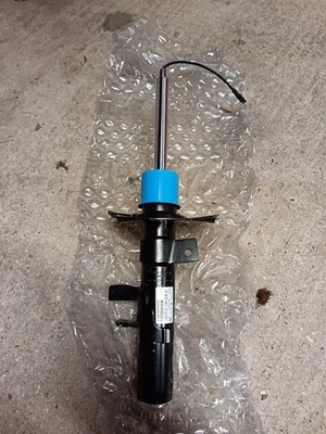 Ford Focus RS mk3 2016-2018 O/S drivers front shock absorber - Image 1 of 4