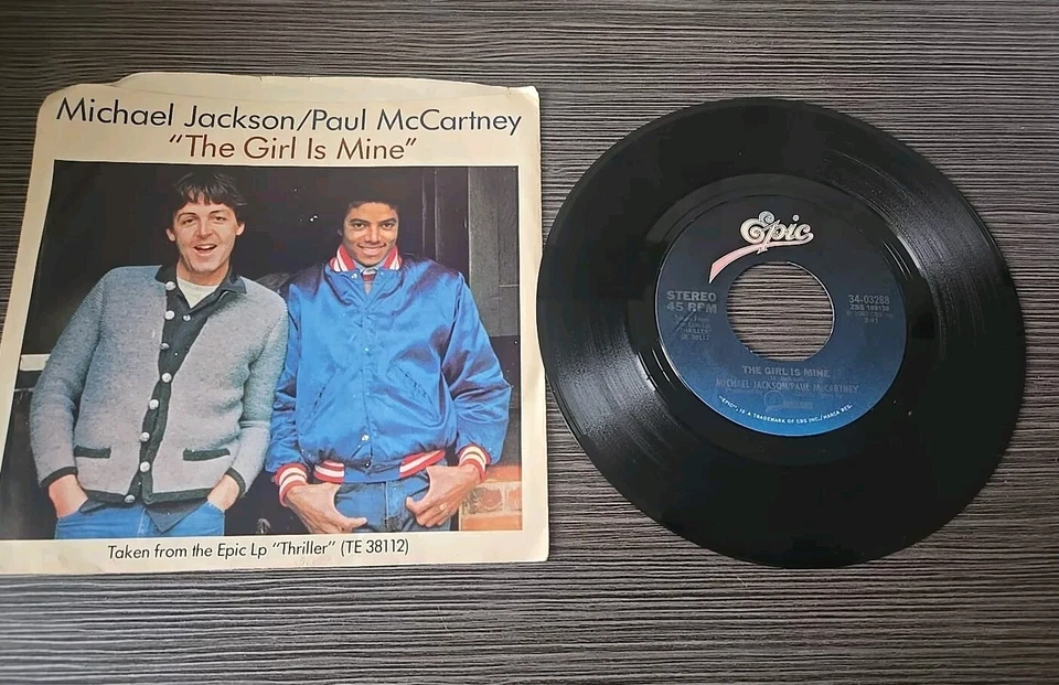 Paul McCartney & Michael Jackson "That girl is mine" 45 rpm record w/ picture VG - Image 1 of 4