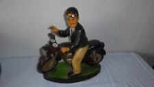 Keramikfigur Figur Motorradfahrer Motorrad Mann auf Motorrad Geschenk Dekoration