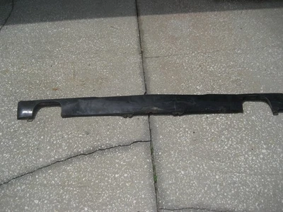 Panel de cenefa trasera con recortes GM OEM 1970-1971 Pontiac GTO usado Foto 1 de 2