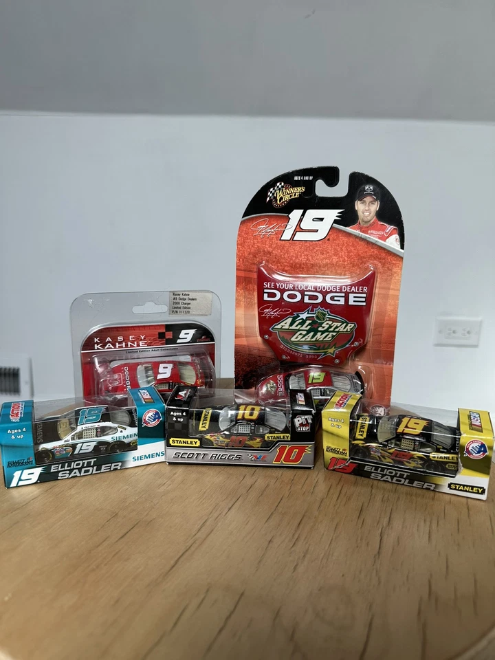 Lote Evernham: Sadler (Siemens + Stanely) Riggs (Stanley) Kahne Mayfield Foto 1 de 4