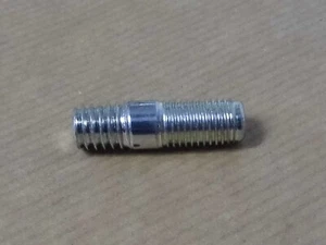 Triumph Tiger Cub E1553 Manifold To Carburettor Fixing Stud ' - Picture 1 of 2