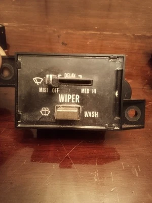 Interruptor de retardo de limpiaparabrisas Cadillac Deville Eldorado Seville Brougham 1977-1987 OEM Foto 1 de 4