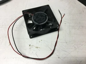 Ventilatore Superultra SU8025M 12 volt .17 amp testato funziona bene - Foto 1 di 5