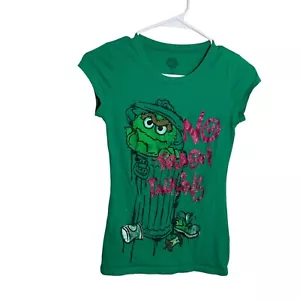 Sesame Street T-Shirt Juniors Small 3/5 Graphic Tee Crew Neck Oscar the Grouch - Picture 1 of 7