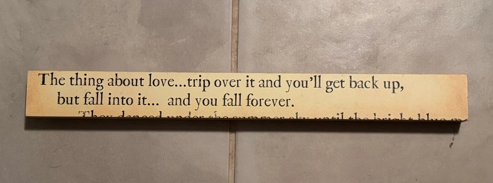 Danielson Designs Thing About Love Is.. Letrero / Decoración de manto / Hecho en EE. UU. Foto 1 de 3