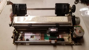 Commodore 4023 Printer Paper Feeder and Print Head - Zdjęcie 1 z 2