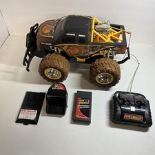 Baliza com miniatura carreta cegonha de controle remoto TAMIYA 1