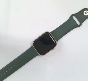 Apple Watch Series 7 45mm GPS + Cellular - Światło gwiazd, w pudełku, goździk zielony pasek - Zdjęcie 1 z 5