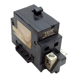 Square D QOM100VH Main Circuit Breaker, 2-Pole, 100A, 120/240VAC, Bolt-On - Picture 1 of 7