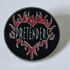 Pin de solapa vintage PRETENDERS esmalte Avenue Tour Inc. 2003 - Imagen 1 de 4