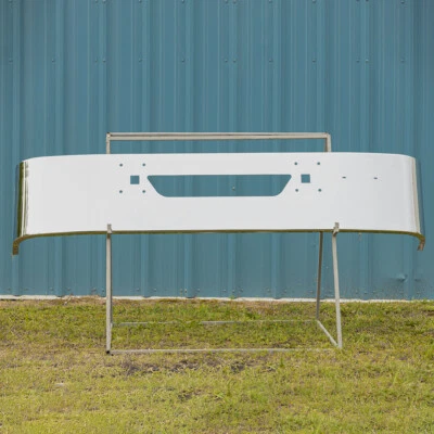 Parachoques cromado International 9400i 18" recambio - 9100 / 9200 / 9400 - 1997+ Foto 1 de 4