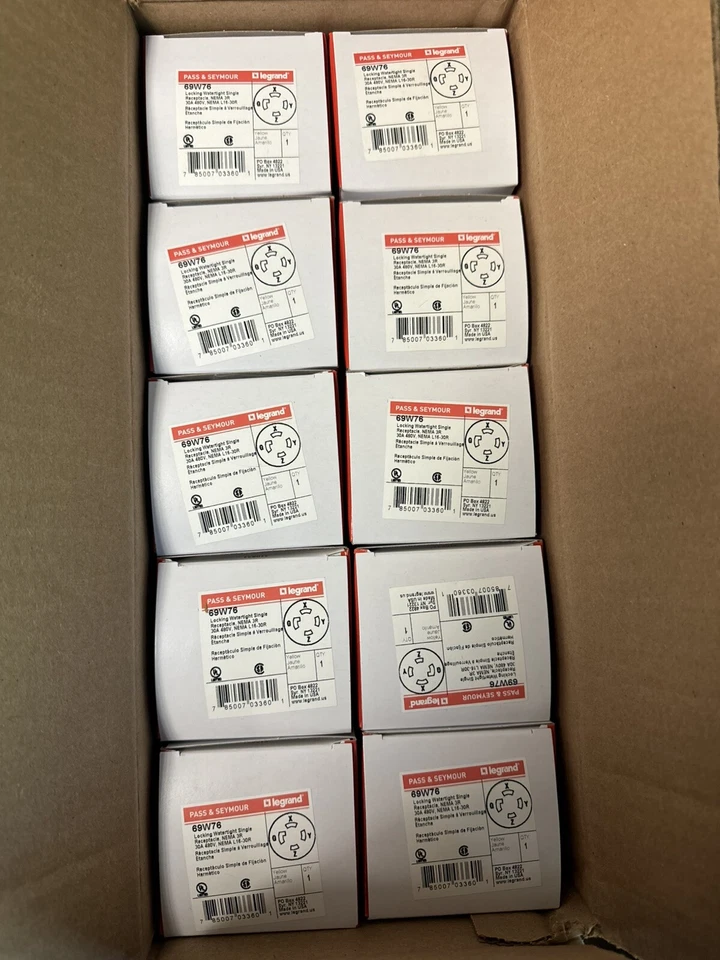 PASS & SEYMOUR 69w76 30A Watertight Locking Receptacle 3p 480Vac Box Of 10 New - Image 1 of 1