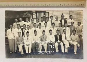 OPS 1930's? original vintage Malay man men group photo, Asia oriental , Malaya - Picture 1 of 3