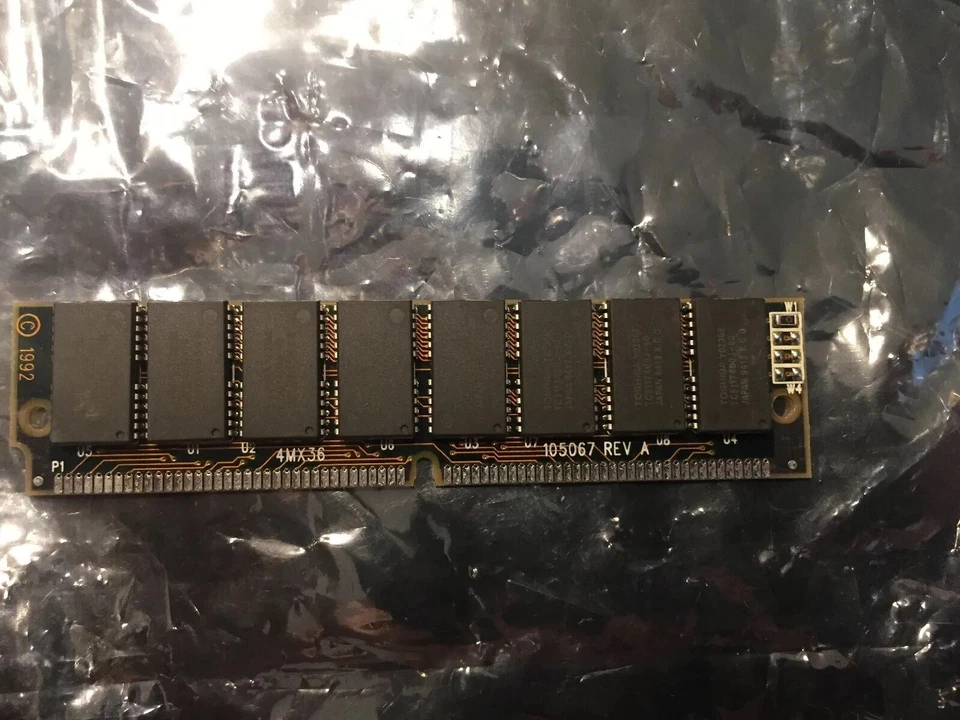 8MB 2Mx36 Toshiba, 72-pin SIMM, EDO memory module, 60ns - Image 1 of 1