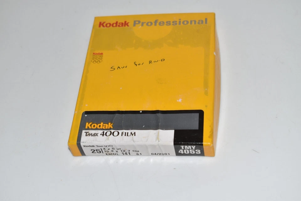 ^^ Kodak Professional TMAX 400 4x5" Film 25 Sheets Exp 4/01 TMY 4053 NEW (FEA44) - Image 1 of 3