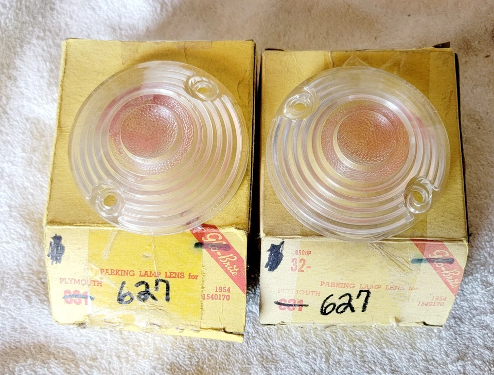 Lente de luces de estacionamiento Plymouth 1954 nueva Glo Brite #20 Foto 1 de 4