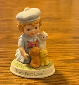 1991 Avon Tender Memories Porcelain Figurine Purr-fect Love Child with Kittens - Picture 1 of 2