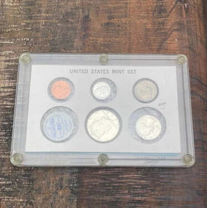 1964-P Mint Set in Capital Coin Holder - Picture 1 of 4
