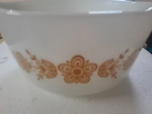 Pyrex Butterfly Gold 1-1/2 Pt Casserole 474-B - Bild 1 von 3
