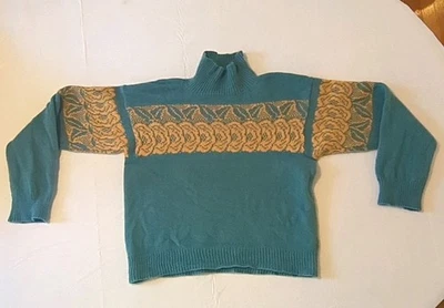 Suéter Hecho a Mano De Colección Cuello Simulado Verde azulado Patrón Rosa Pequeño Romántico Cottagecore Foto 1 de 4