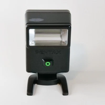 Pentax AF 200T Flash- EXCELLENT condition and fully functional - Image 1 of 4
