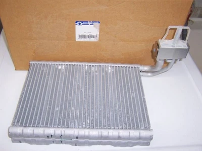 Evaporador bobina evaporadora aire acondicionado OEM Mopar 300 cargador Challenger 300 Foto 1 de 4
