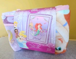 Ariel The Little Mermaid No-Sew Fleece Throw Kit 38in x 55in  NEW Blanket 2010 - Picture 1 of 6