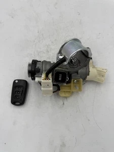 2010 - 2013 KIA Soul Ignition Switch With Key Fob OEM - Picture 1 of 12