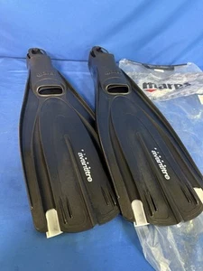 Mares Avanti Quattro 9 1/2-10 1/2 Open Heel Scuba Diving & Snorkeling Fins Black - Picture 1 of 14