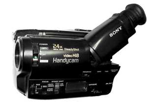 Sony Hi8 - Camcorder CCD-TR750E mit Video8-Funktion vom Fachhändler