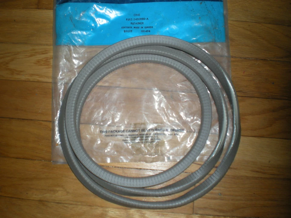 Retenedor de techo corredizo Ford Contour 1995-1997 piedra pómez F5RZ-5450980-A nuevo de stock Foto 1 de 2