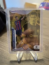 2022-23  La Liga Chronicles ROBERT LEWANDOWSKI Illusions #183 BARCELONA Gold /10