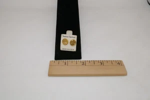 Abraham Lincoln Penny Pierced Ear  Earrings New On Hanger Card - Picture 1 of 3