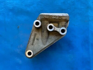 Rover 25/45 MG ZR/ZS Engine Mount (Part #: KKU000130) - Picture 1 of 2